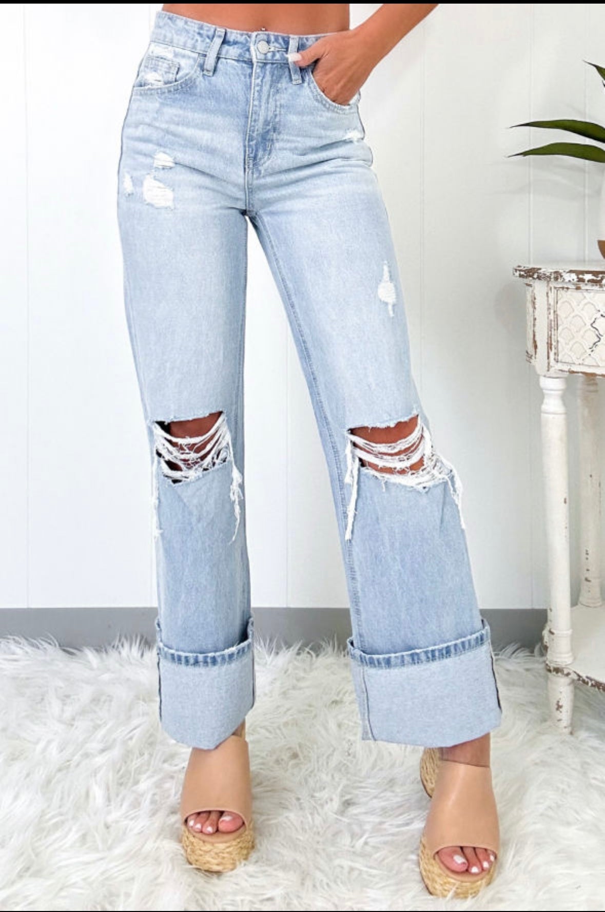 Light Cropped Jeans