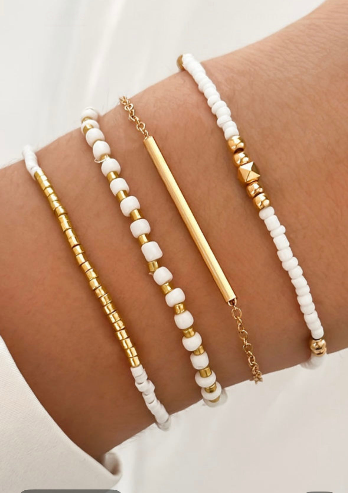 Tiny bead bracelet set